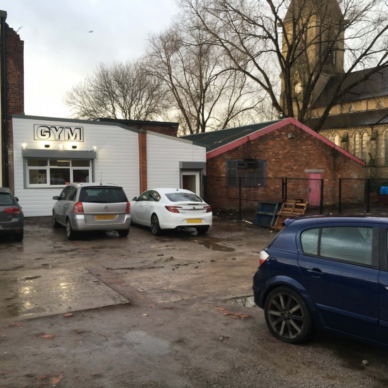 Change of use from vacant industrial unit to gym